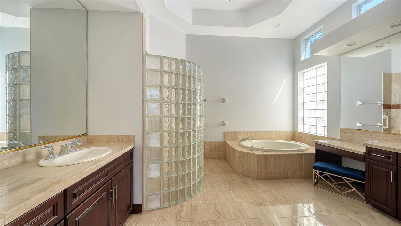 3511 Fair Oaks Court, Longboat Key, FL 34228 Photo