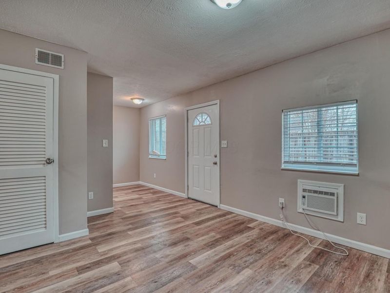 2735 Joyce Avenue , Unit C, Columbus, OH 43211 Photo 4