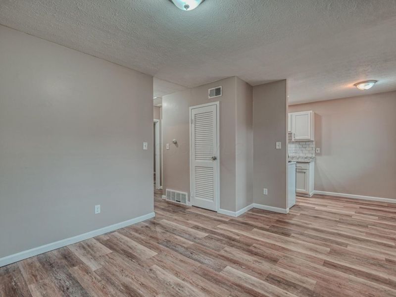 2735 Joyce Avenue , Unit C, Columbus, OH 43211 Photo 5