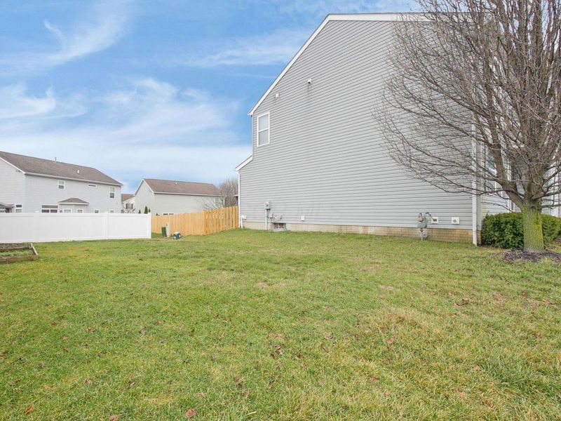 8000 Champaign Drive , Blacklick, OH 43004 Photo 28