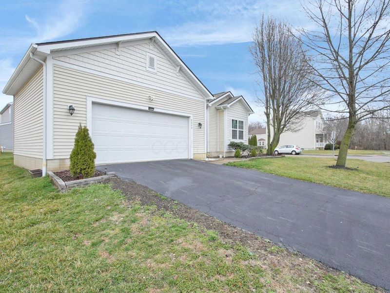 8000 Champaign Drive , Blacklick, OH 43004 Photo 3