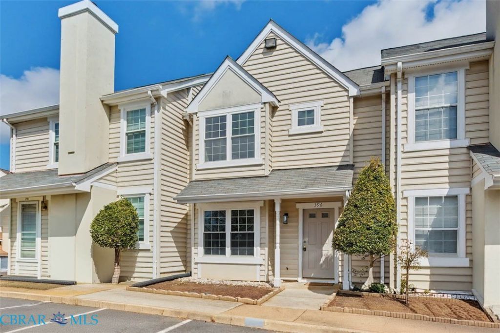 396 Rivers Ridge Circle, Newport News, VA 23608 Main Photo