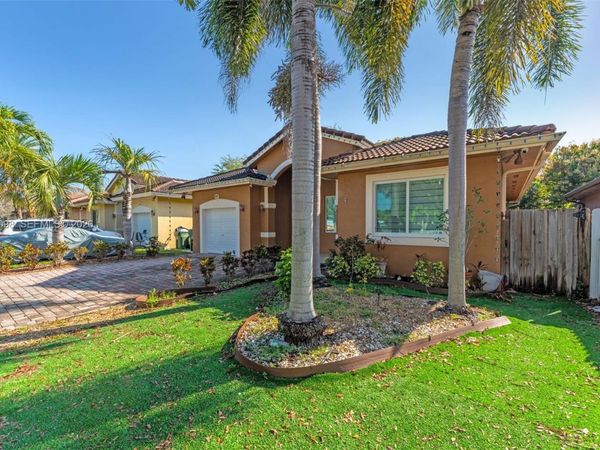 997 NE 16th Ave , Homestead, FL 33033