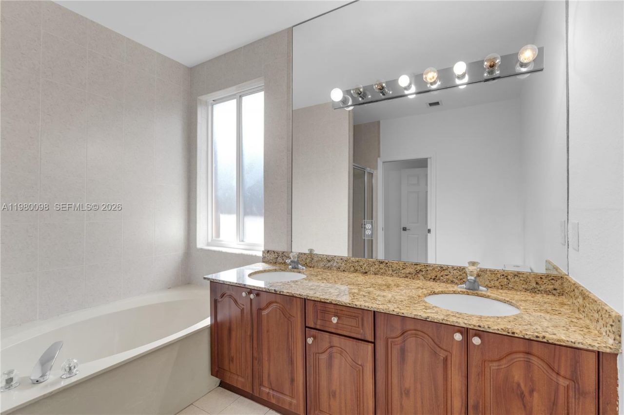 997 NE 16th Ave , Homestead, FL 33033 Photo