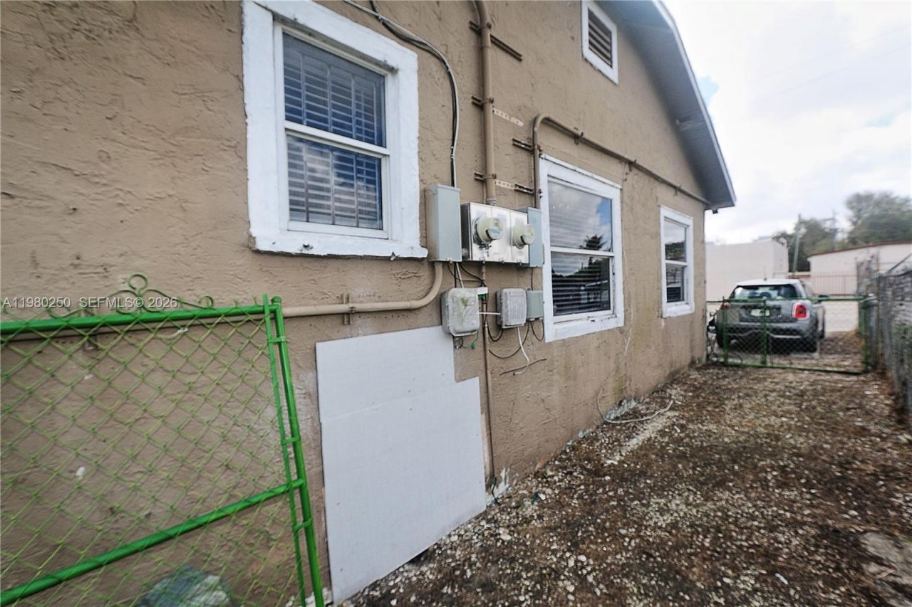 4419 NW 17th Ave , Miami, FL 33142 Photo