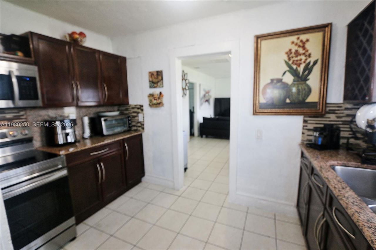 4419 NW 17th Ave , Miami, FL 33142 Photo