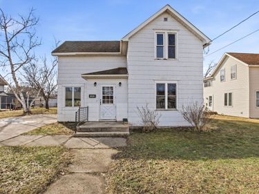 110 1st Street SW, Melrose, MN 56352