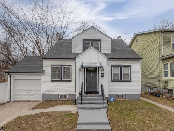 65 Rutgers St, Irvington, NJ 07111