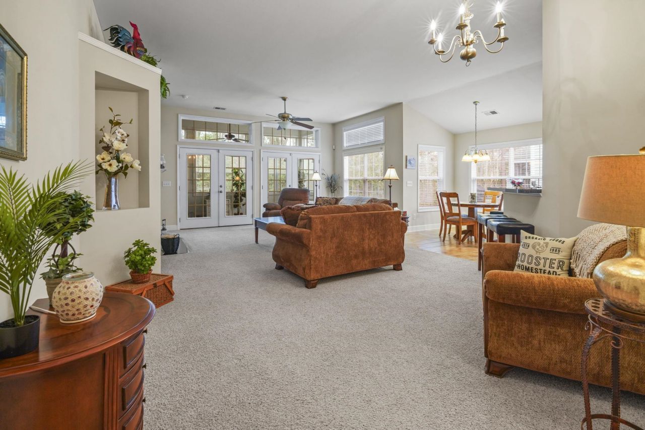 4315 Red Rooster Ln. Photo 12