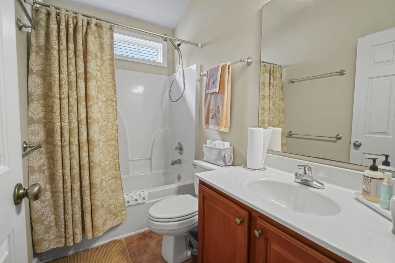 4315 Red Rooster Ln. Photo 6