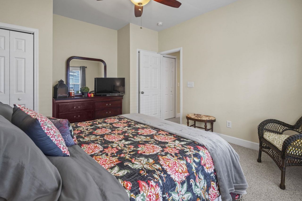 4315 Red Rooster Ln. Photo 8