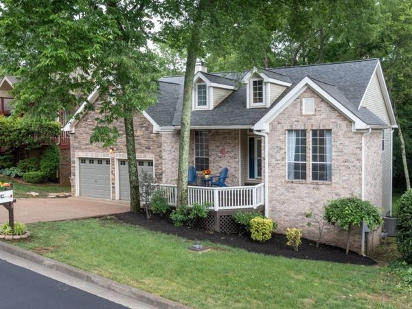 5893 Woodlands Ave , Nashville, TN 37211