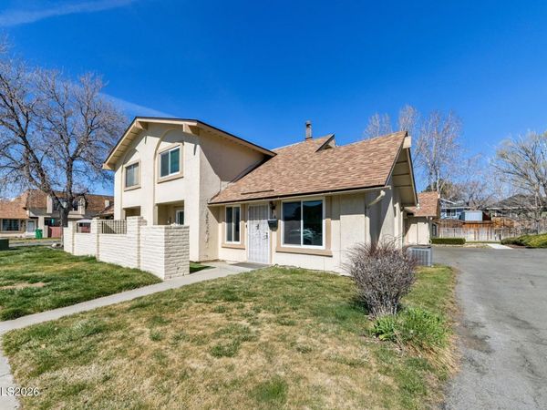 14 Condor Circle, Carson City, NV 89701