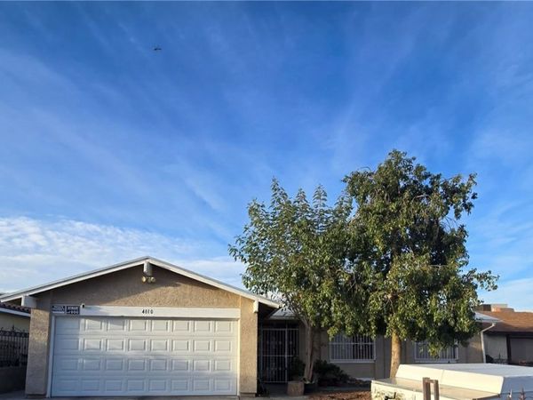 4010 Badillo Street, Las Vegas, NV 89104