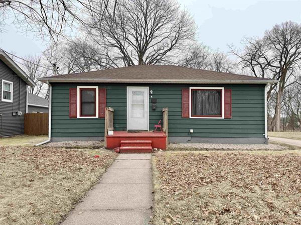 925 Brewster Avenue, Beloit, WI 53511