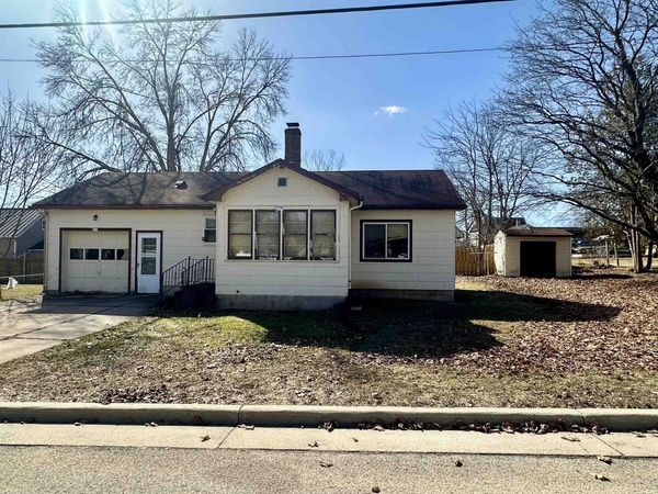 921 Wilson Street, Princeton, WI 54968