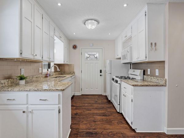 101 W 93rd Street, Bloomington, MN 55420