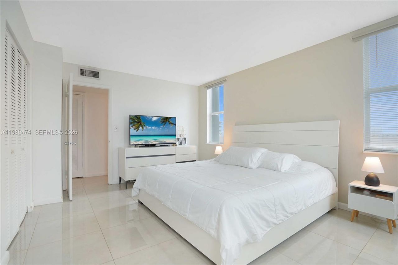 7133 Bay Dr, Unit 601, Miami Beach, FL 33141 Photo