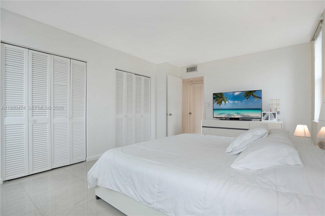 7133 Bay Dr, Unit 601, Miami Beach, FL 33141 Photo