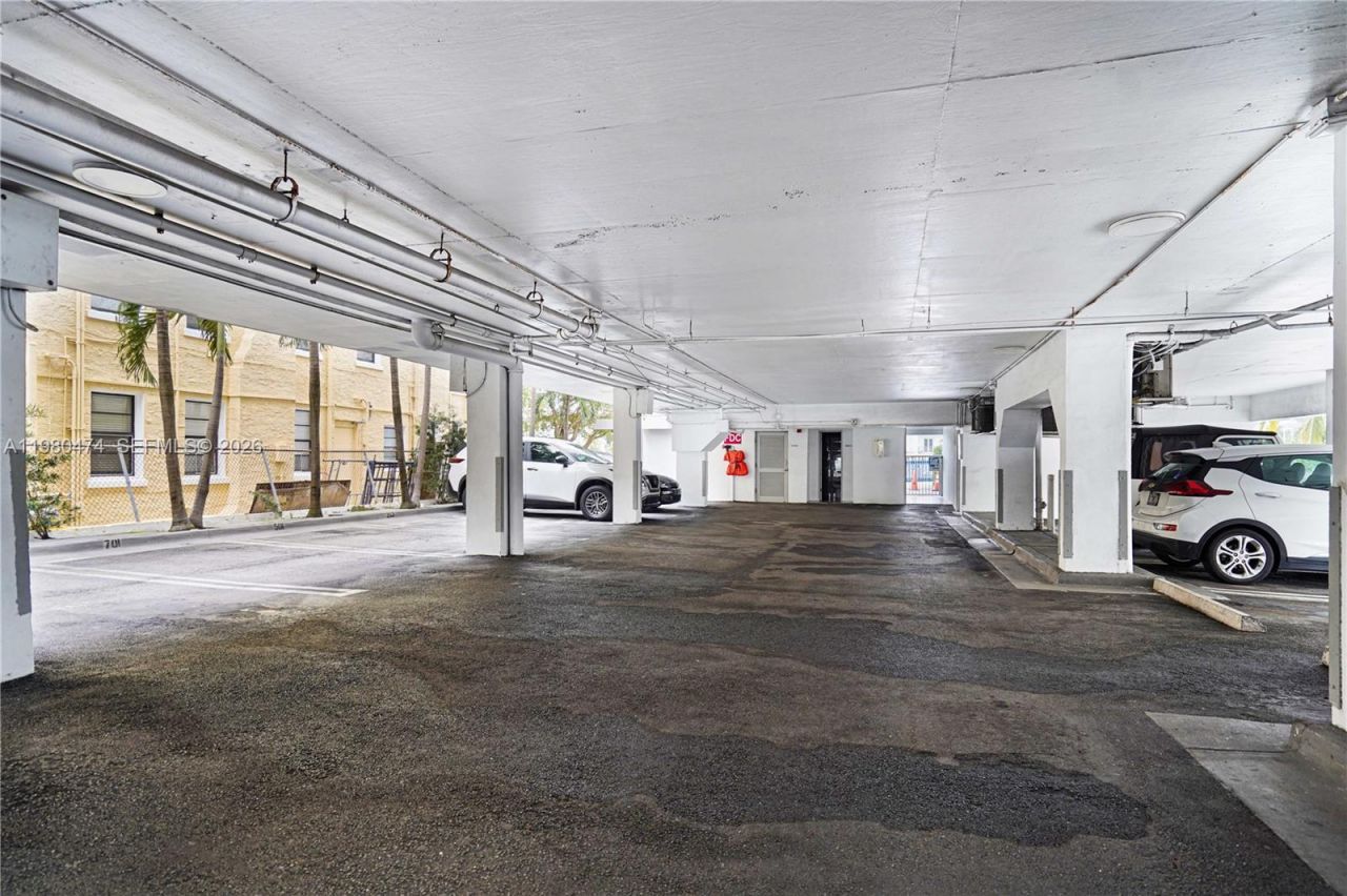 7133 Bay Dr, Unit 601, Miami Beach, FL 33141 Photo