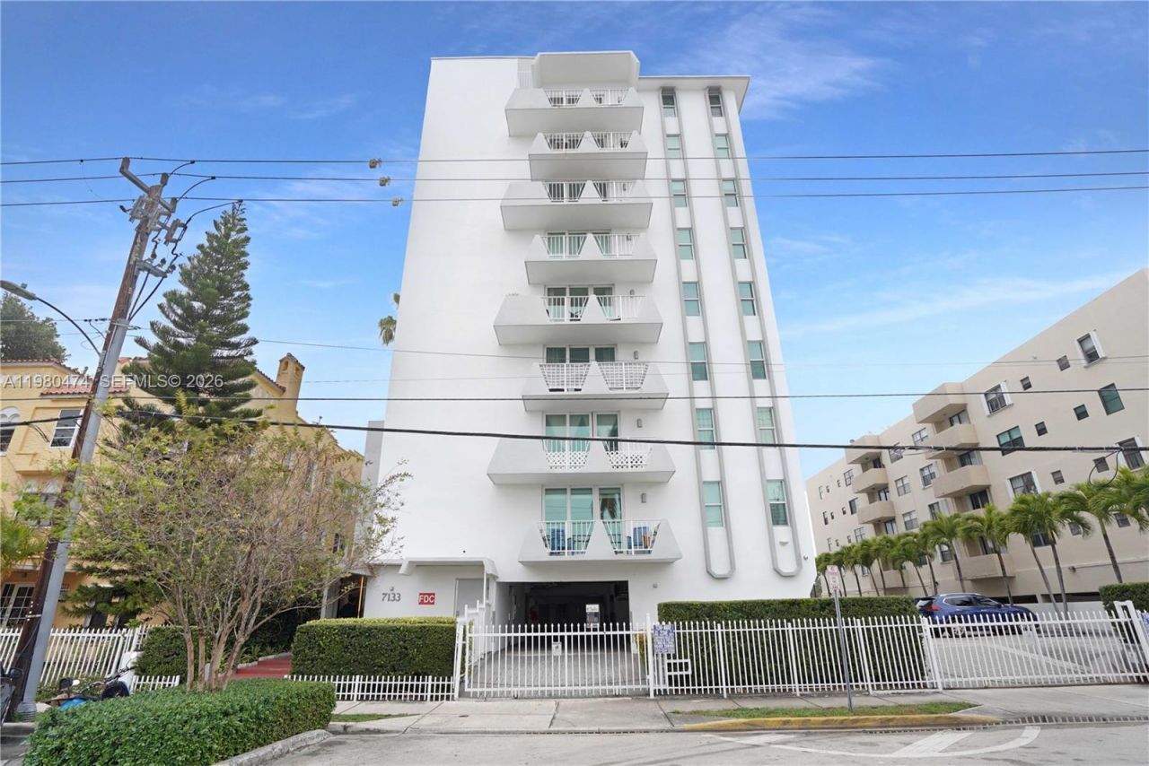 7133 Bay Dr, Unit 601, Miami Beach, FL 33141 Photo