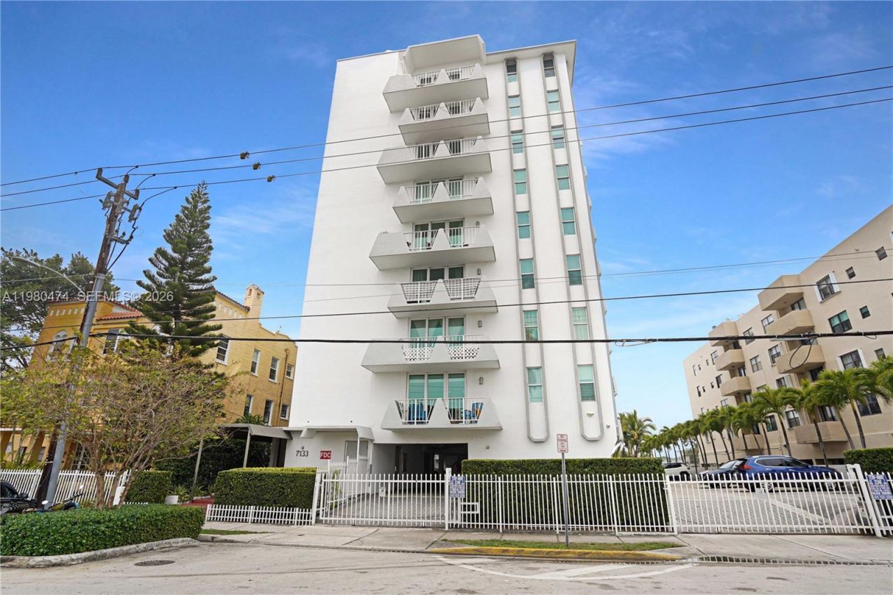 7133 Bay Dr, Unit 601, Miami Beach, FL 33141 Photo