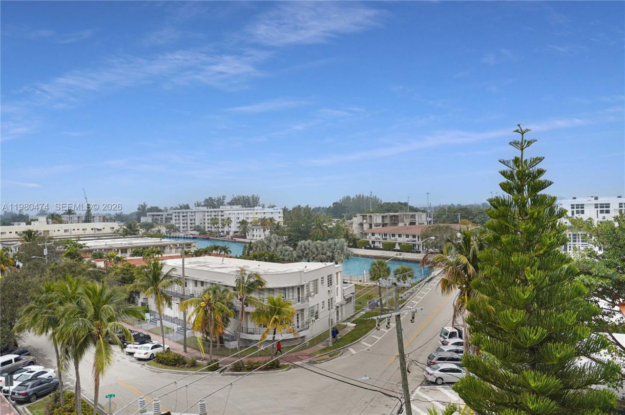 7133 Bay Dr, Unit 601, Miami Beach, FL 33141 Photo