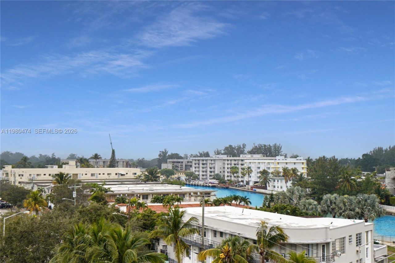 7133 Bay Dr, Unit 601, Miami Beach, FL 33141 Photo