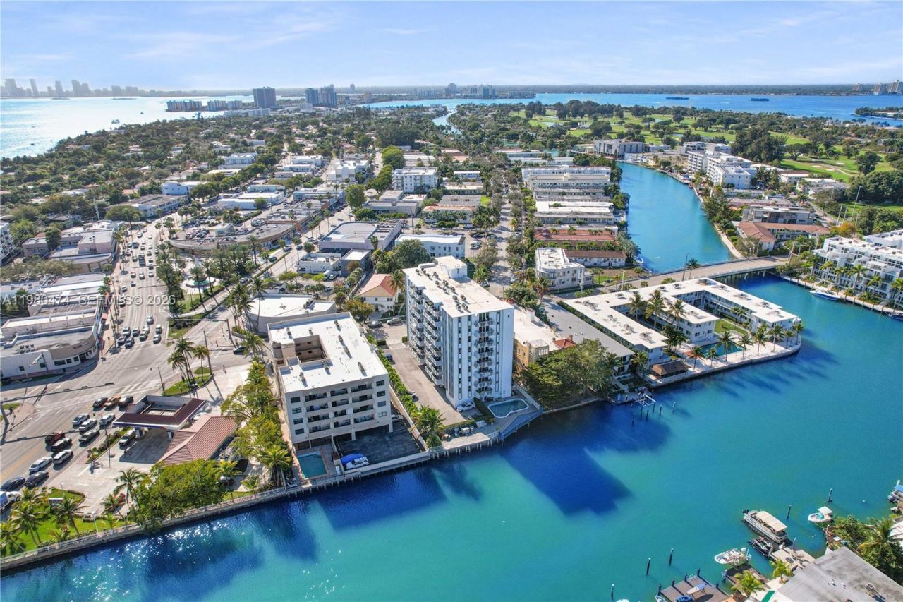 7133 Bay Dr, Unit 601, Miami Beach, FL 33141 Photo