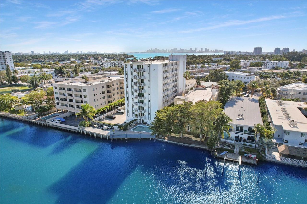 7133 Bay Dr, Unit 601, Miami Beach, FL 33141 Photo