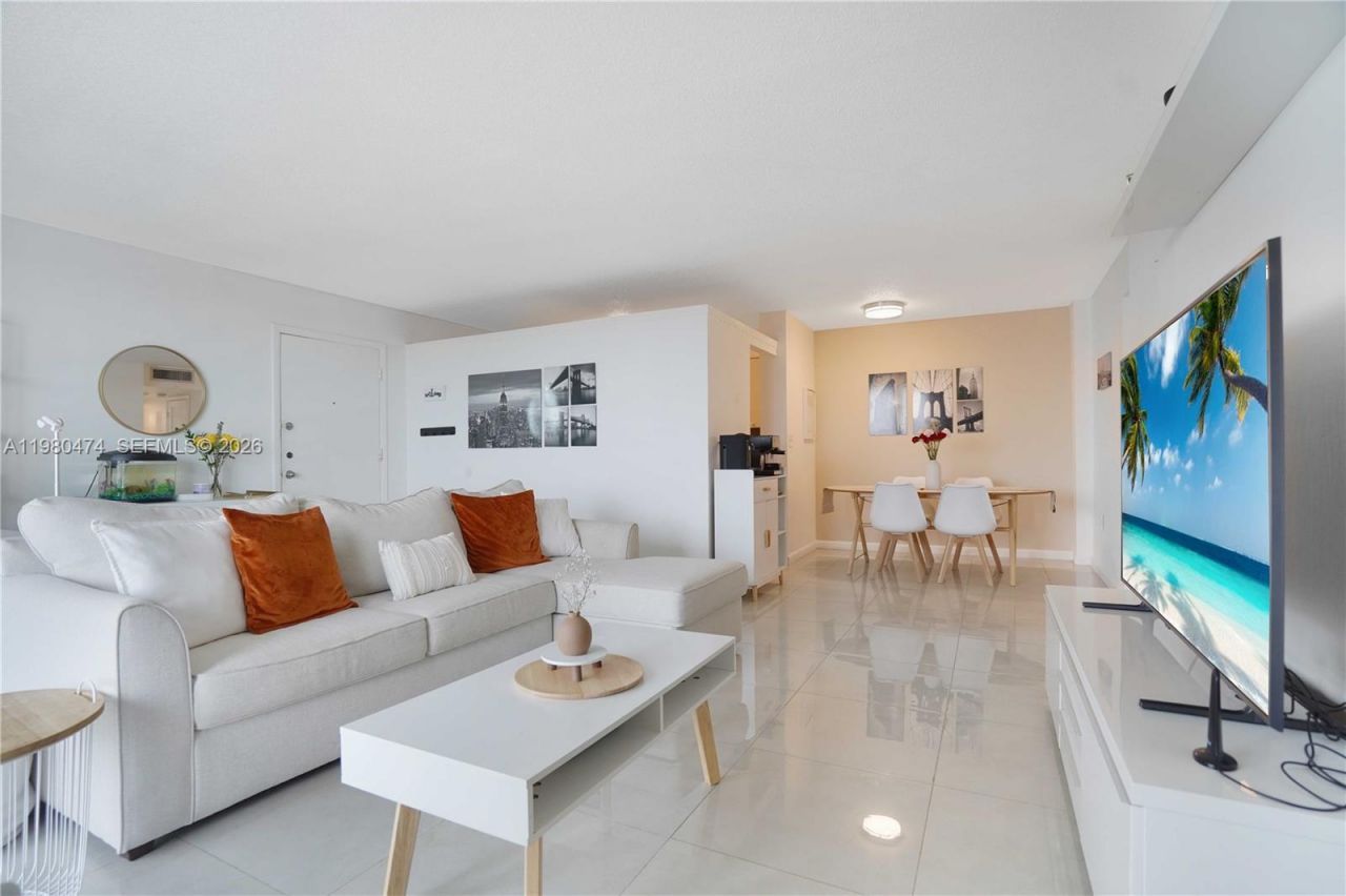 7133 Bay Dr, Unit 601, Miami Beach, FL 33141 Photo