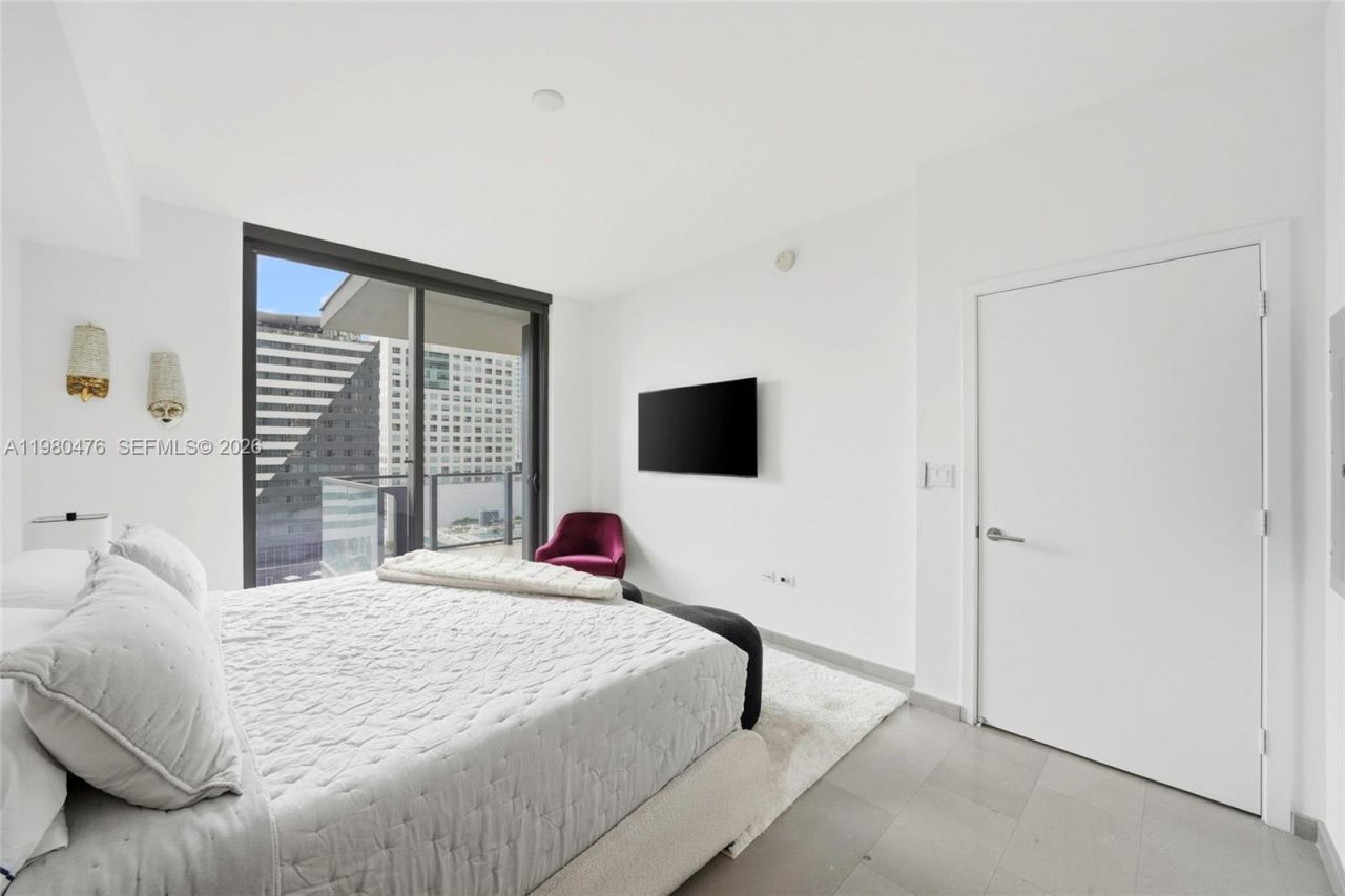 88 SW 7th St, Unit 1010, Miami, FL 33130 Photo