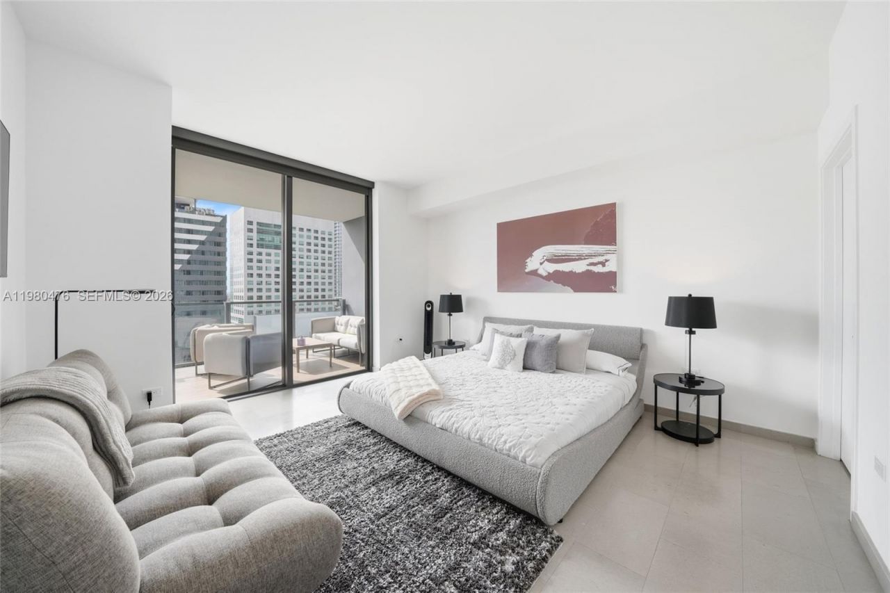 88 SW 7th St, Unit 1010, Miami, FL 33130 Photo