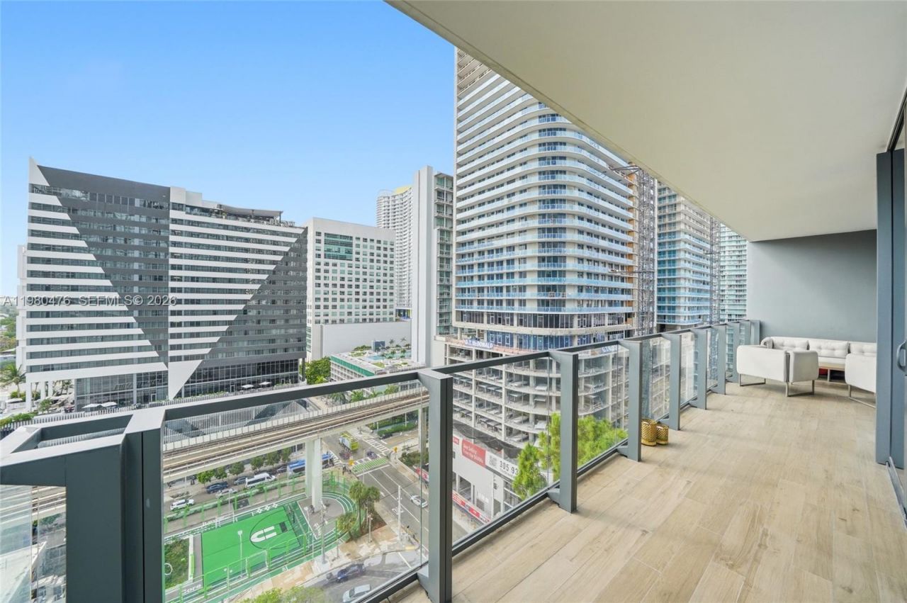 88 SW 7th St, Unit 1010, Miami, FL 33130 Photo