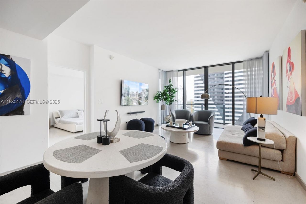 88 SW 7th St , Unit 1010, Miami, FL 33130 Photo