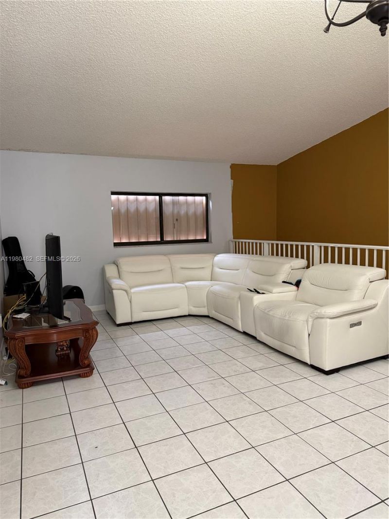 7792 W 29th Way , Unit 202, Hialeah, FL 33018 Photo