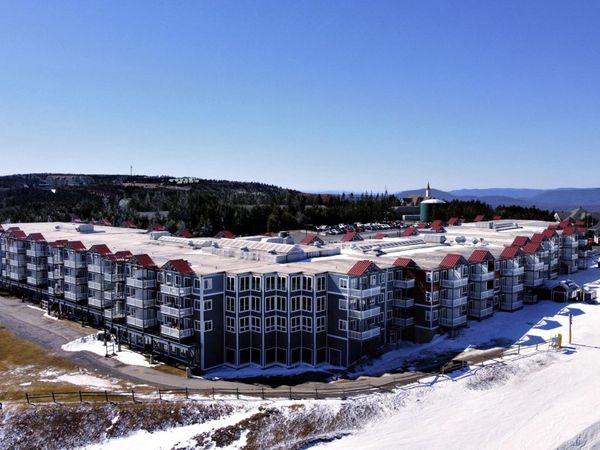 211 Mountain Lodge, Snowshoe, WV 26209