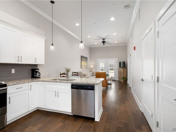 2708 7th Street, Unit 101, Tuscaloosa, AL 35401