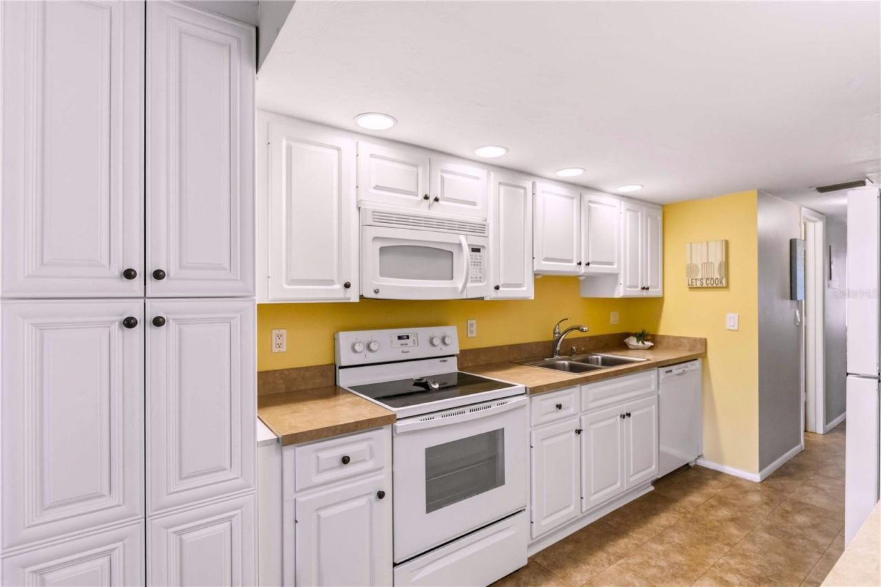 635 30th Avenue W, Unit F109, Bradenton, FL 34205 Photo