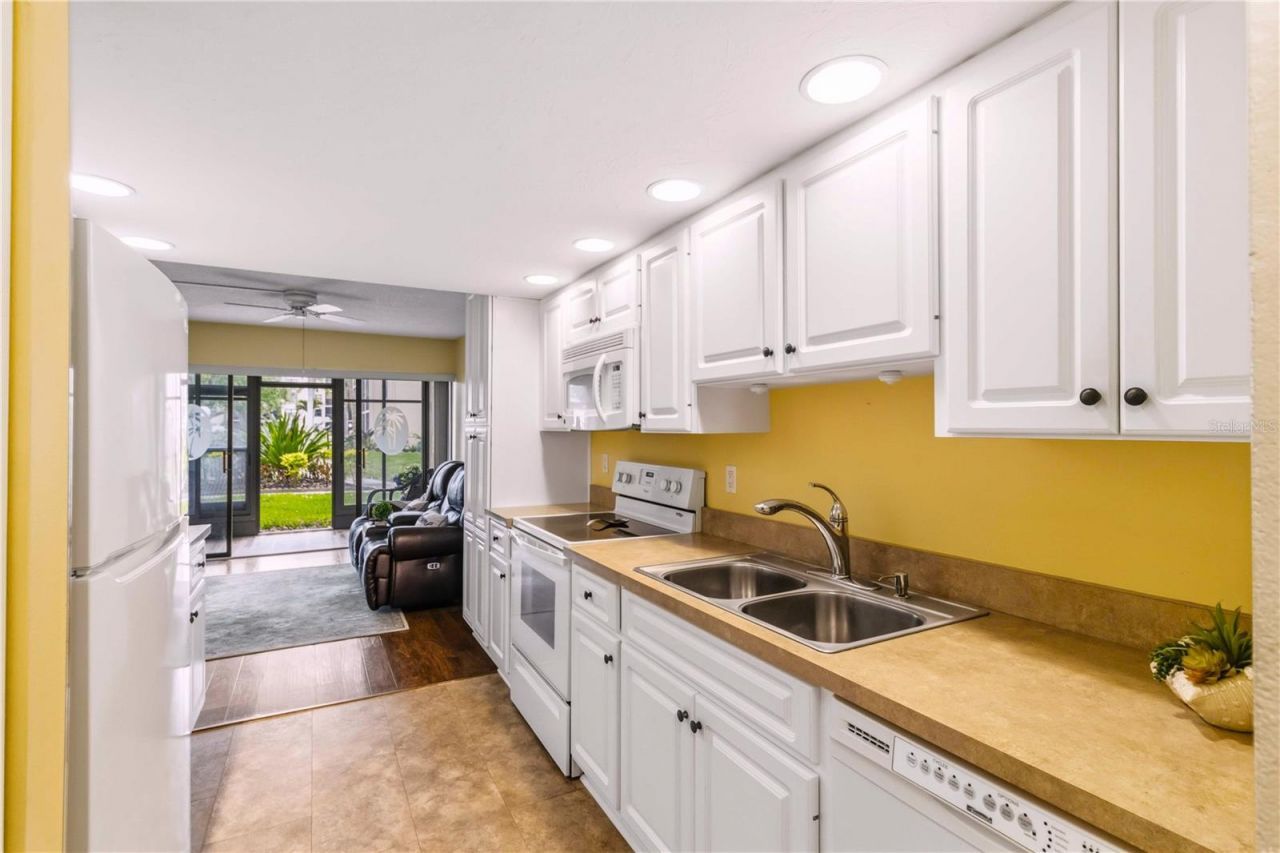 635 30th Avenue W, Unit F109, Bradenton, FL 34205 Photo