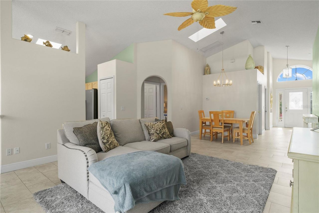 8053 Roaring Creek Court, Kissimmee, FL 34747 Photo