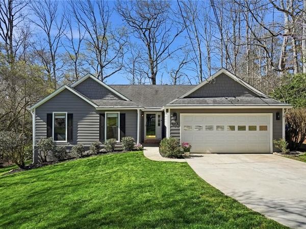 804 Riverstone Lane, Woodstock, GA 30188