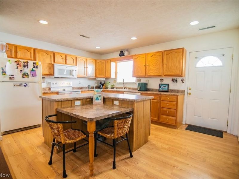 901 56th Street, Vienna, WV 26105 Photo 11