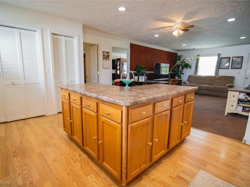 901 56th Street, Vienna, WV 26105 Photo 12