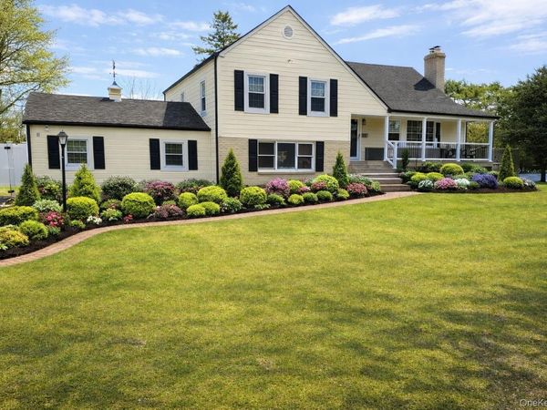 39 West Lane , Bay Shore, NY 11706