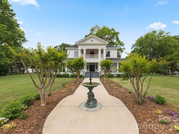 530 E Rutledge Avenue, Gaffney, SC 29340