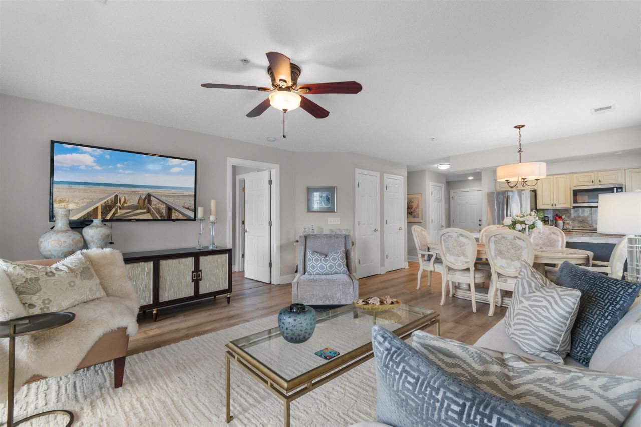 631 Woodmoor Dr. Photo 10