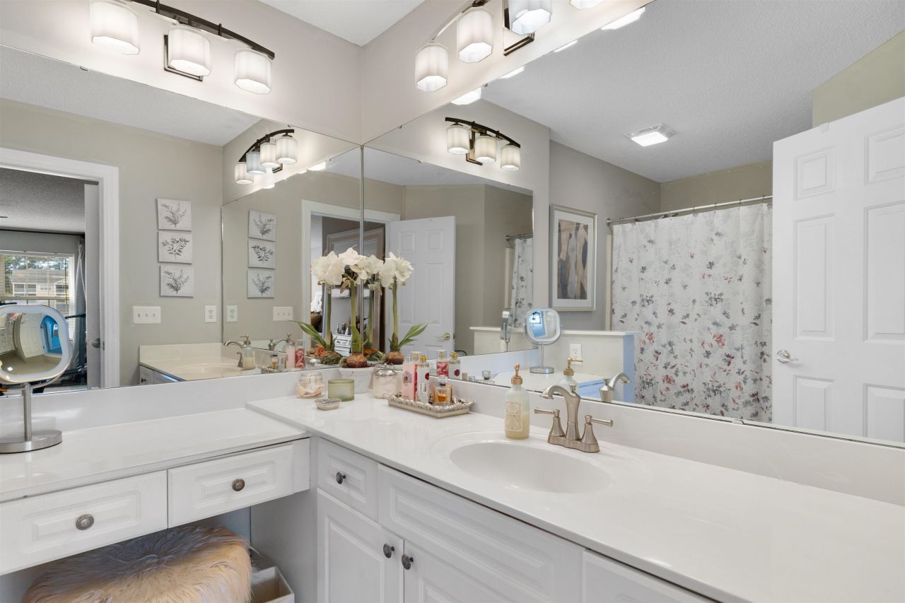 631 Woodmoor Dr. Photo 12