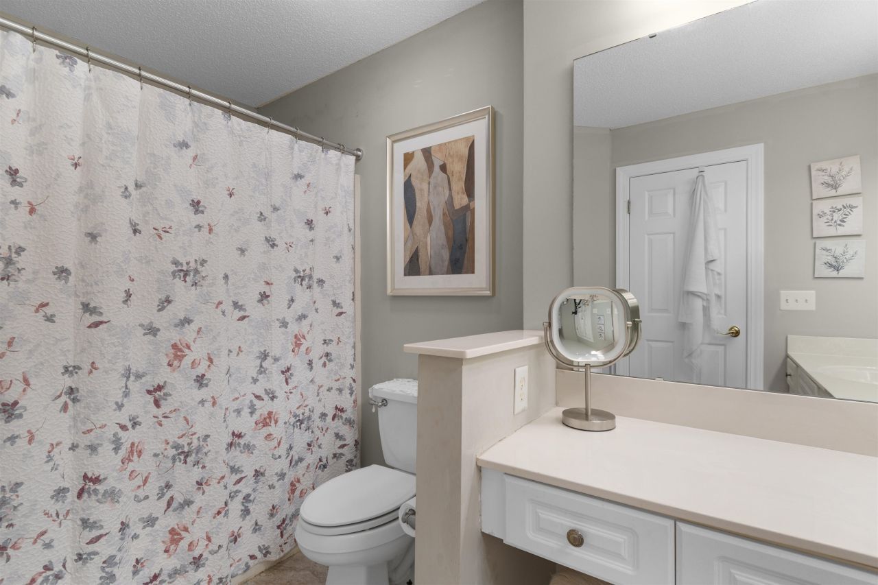 631 Woodmoor Dr. Photo 13