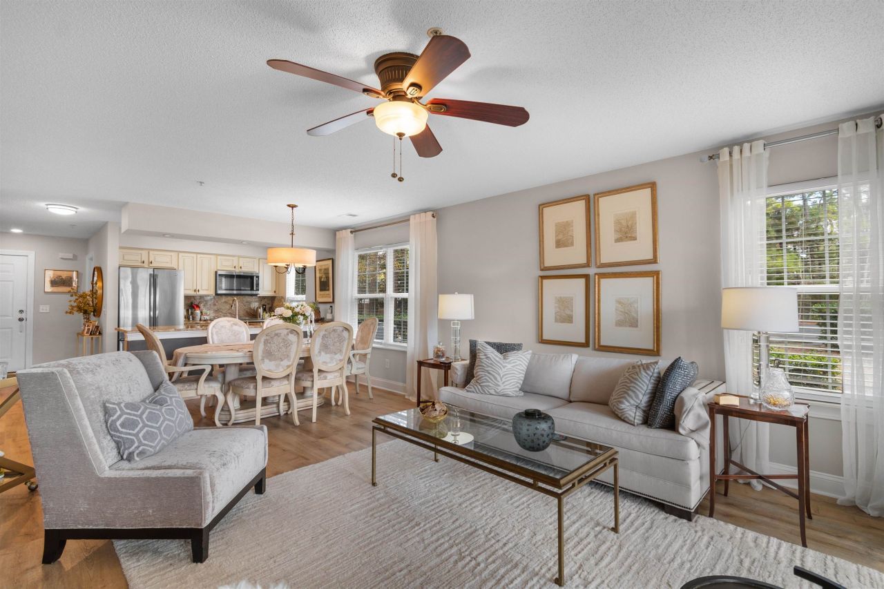 631 Woodmoor Dr. Photo 8